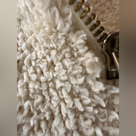 Thread and Supply Cozy Cream Half-Zip Pullover - Medium - Preloved - Picture 7 of 10